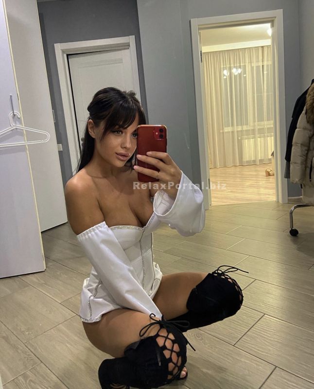 Lviv Escorts : Polina – photo 3