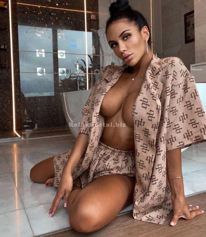 Kyiv Escorts : Lola – photo 2