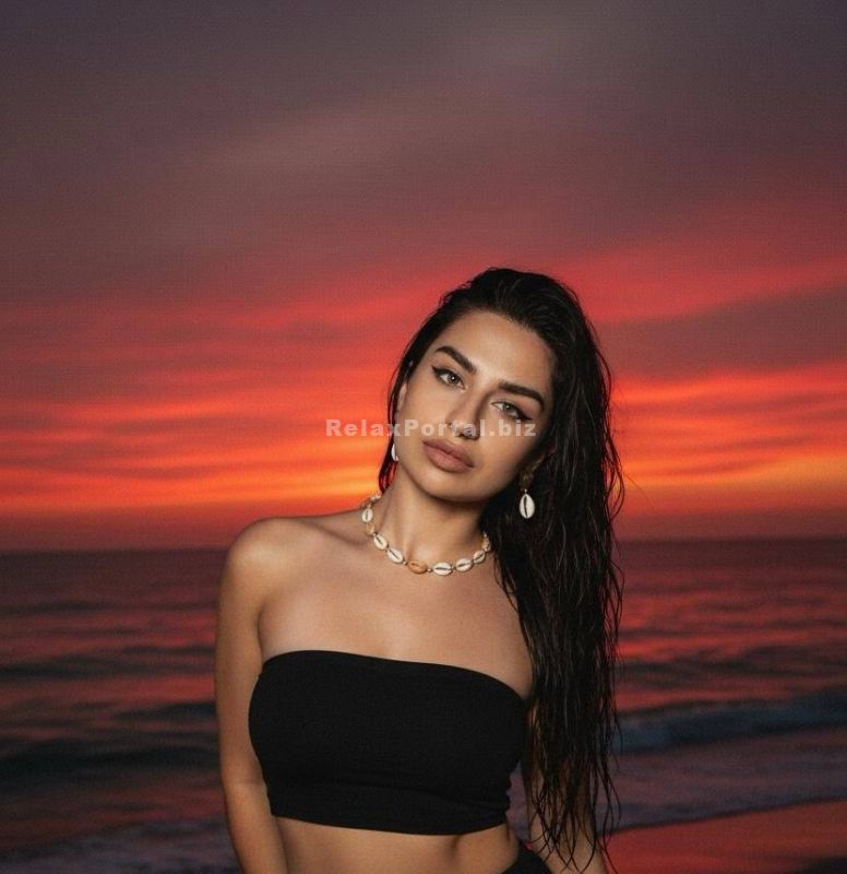 Chernivtsi Escorts : Alisa – photo 6