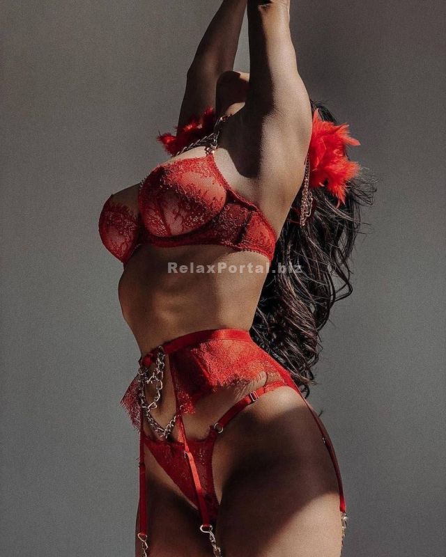 Kyiv Escorts : Karina – photo 1