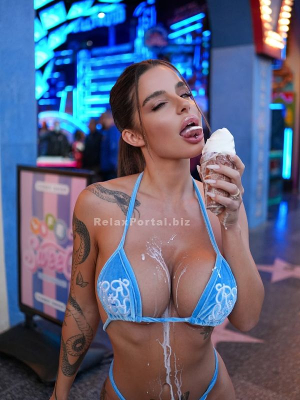 Chernivtsi Escorts : Monika – photo 4