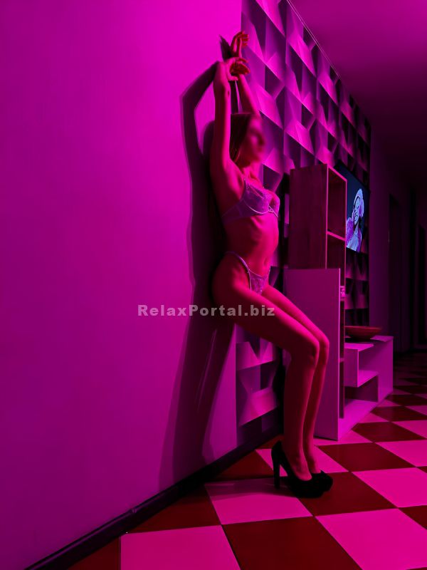 Kyiv Escorts : Emili – photo 3