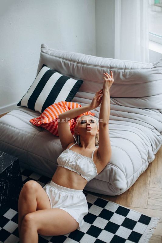 Kyiv Escorts : Sabrina – photo 2