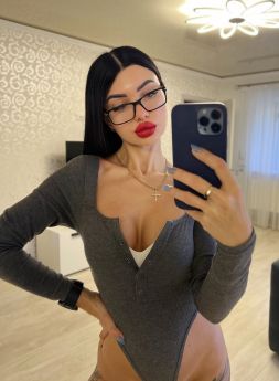 Escort  : Marina – photo 1