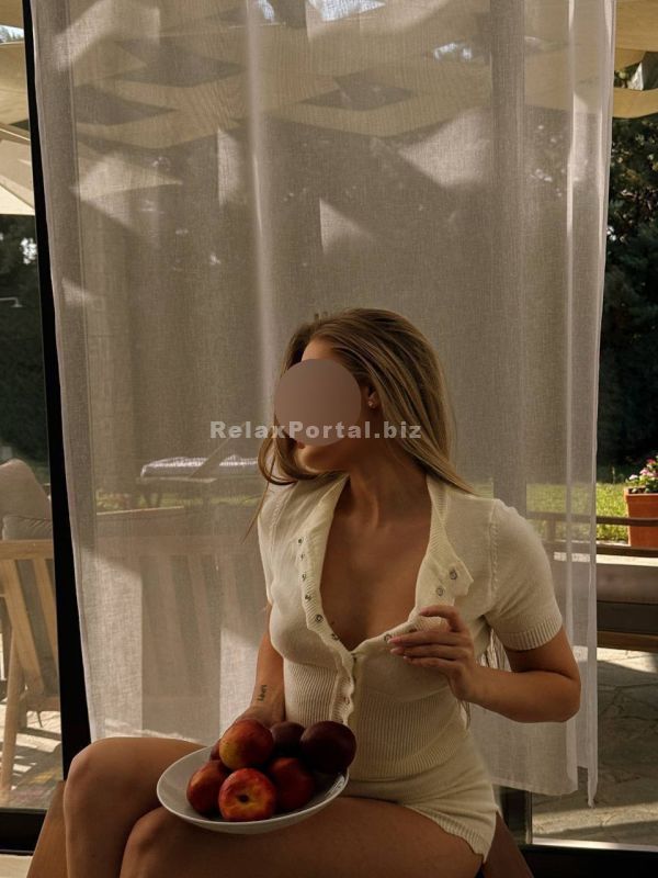 Lviv Escorts : Vladlena – photo 5