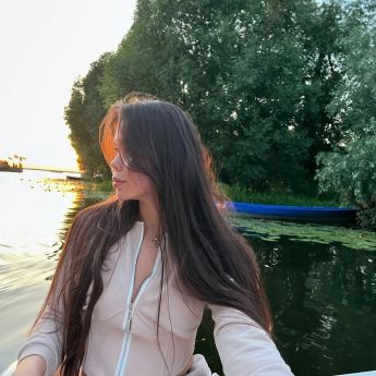 Escort Kyiv : Lilit – photo 4